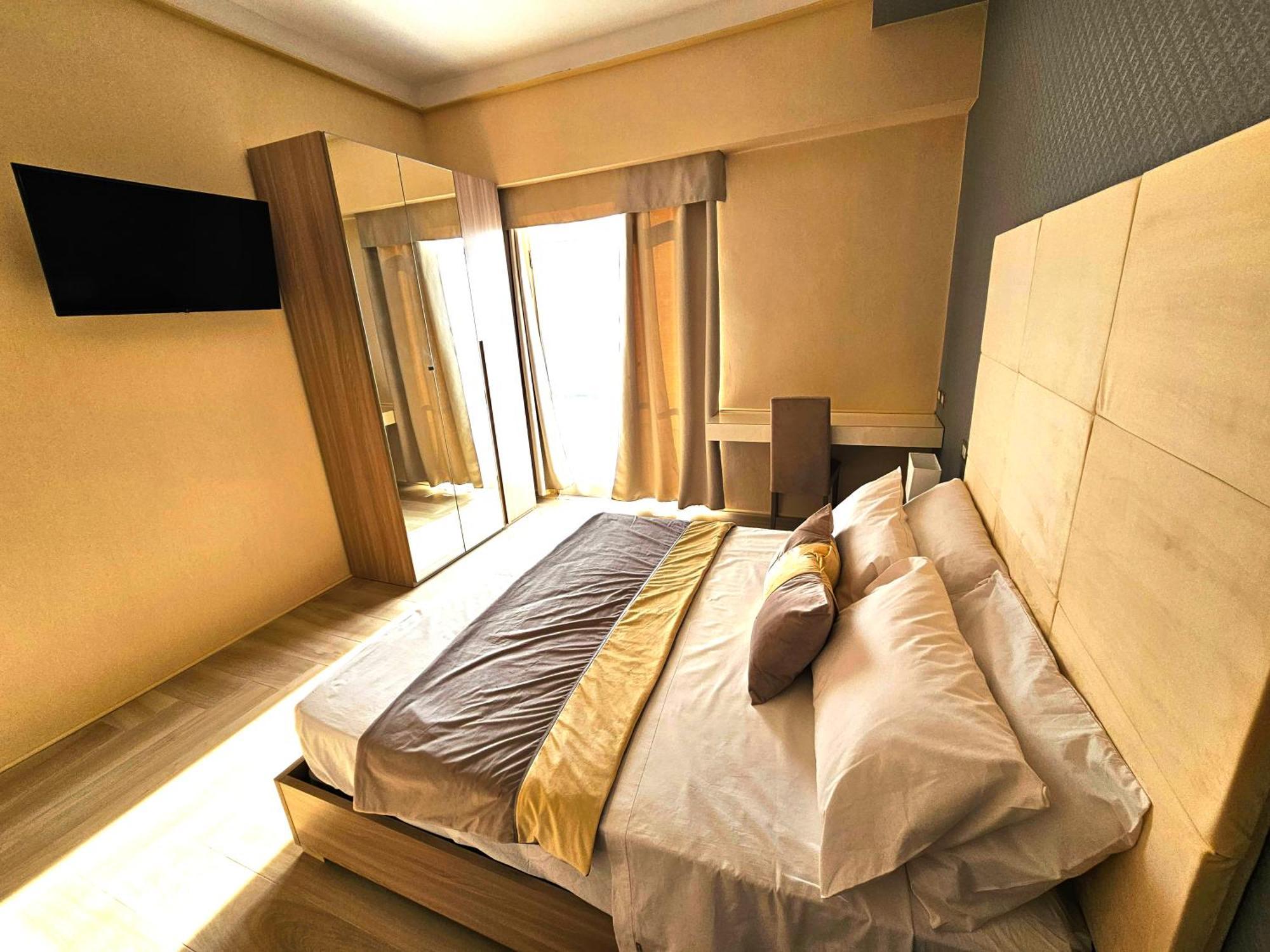 Astoria Boutique Suites Lecce Exteriör bild