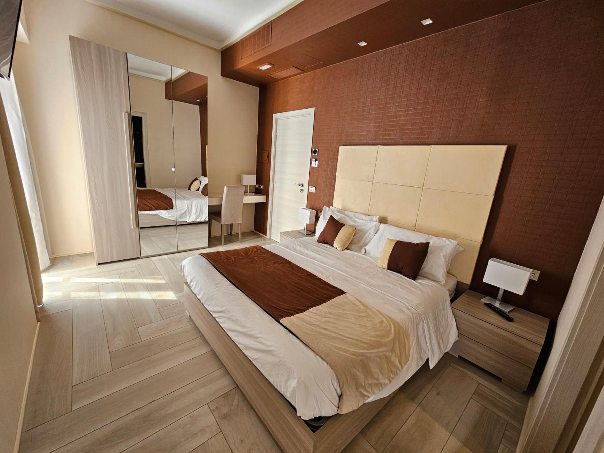 Astoria Boutique Suites Lecce Exteriör bild