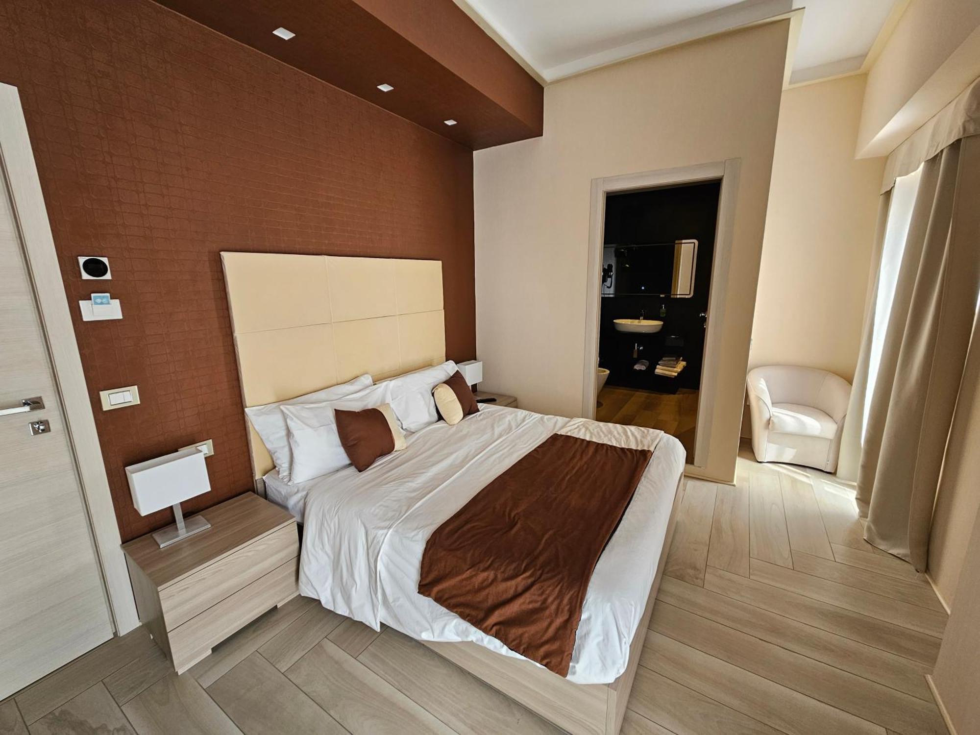 Astoria Boutique Suites Lecce Exteriör bild